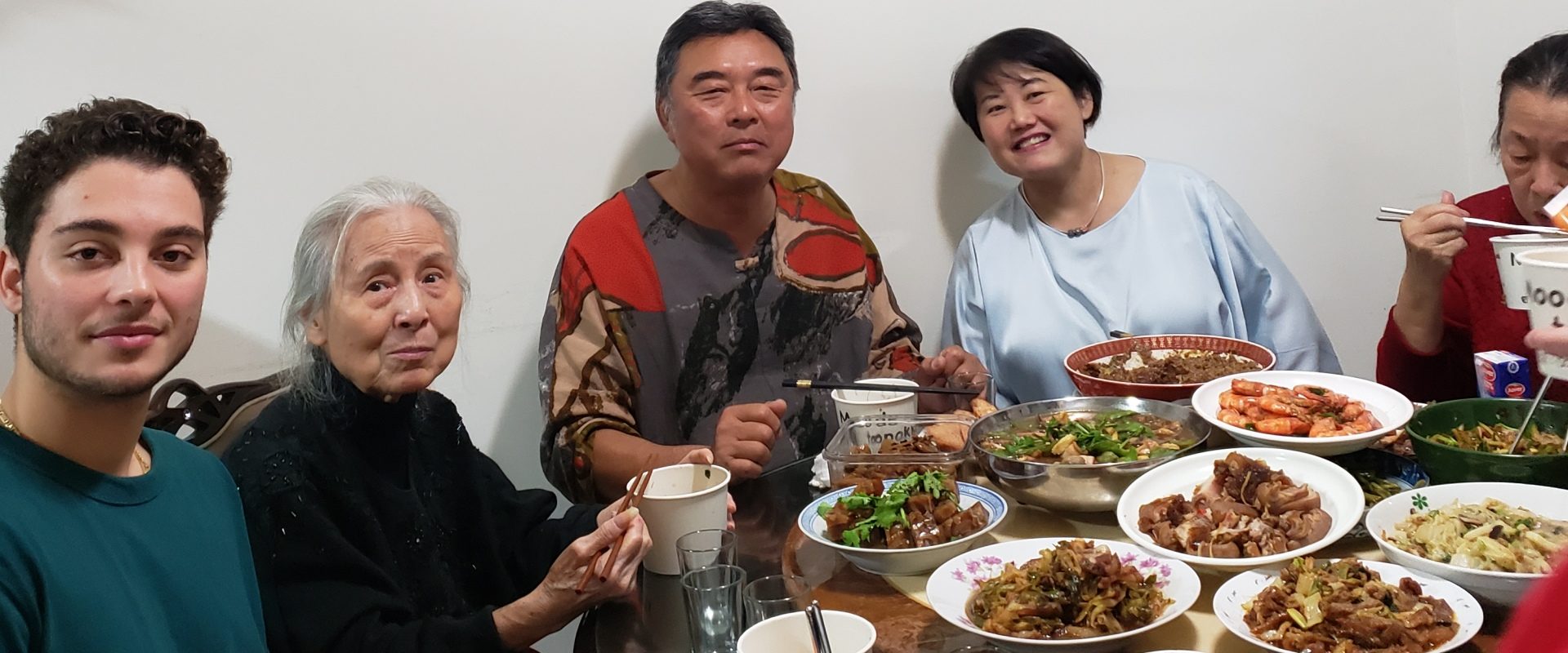 Dinner with a local Taiwanese family