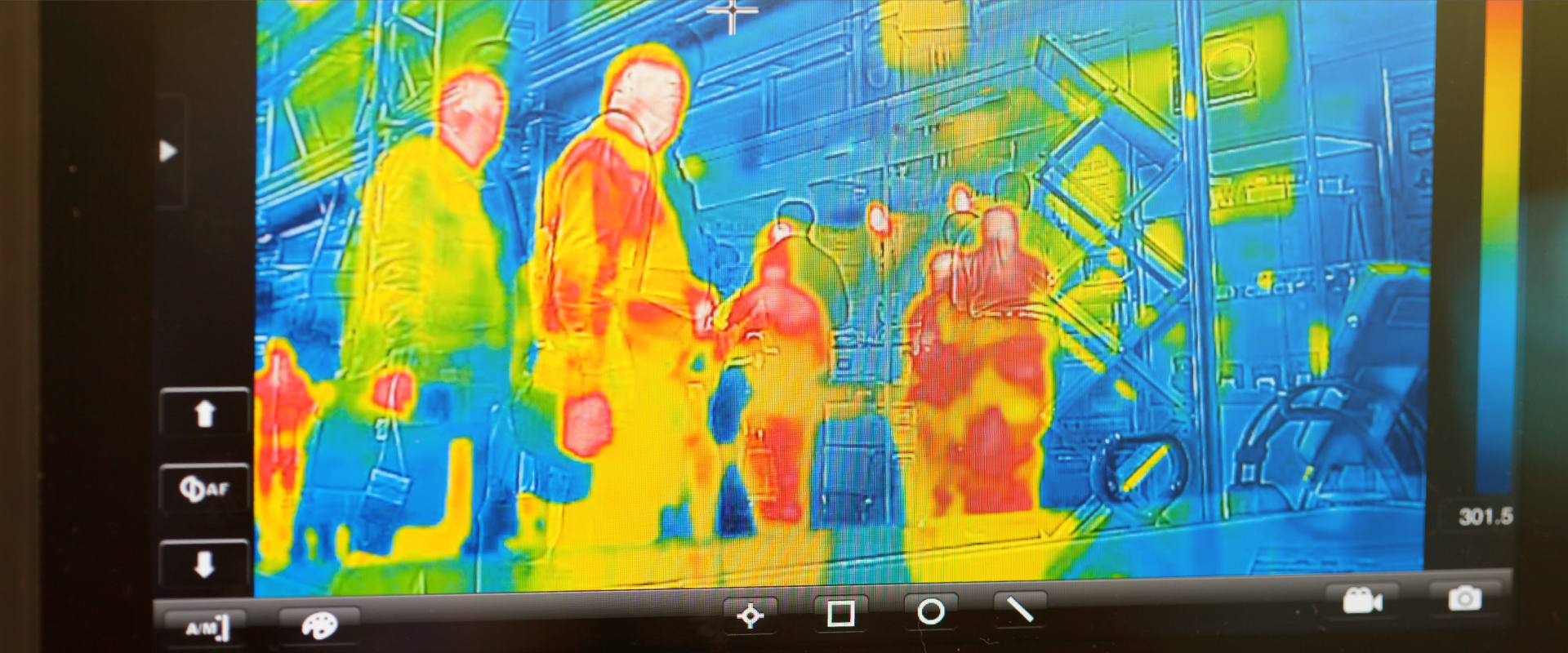Infrared temperature scanner